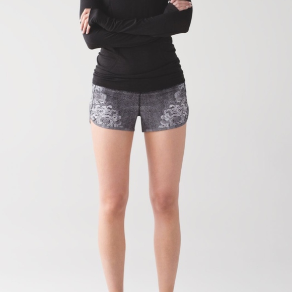 Lululemon Speed Short 4-way stretch Florence - Picture 1 of 8